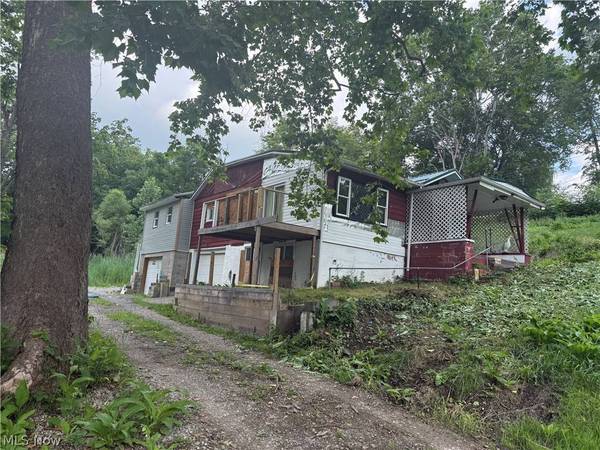 46721 Jo Henry DR, St Clairsville, OH 43950