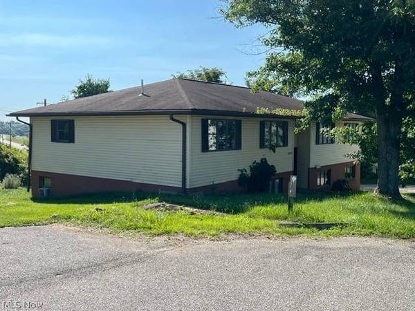 68585 Bannock RD, St Clairsville, OH 43950