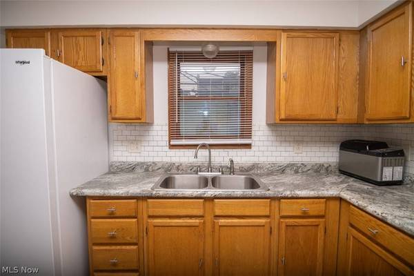 68462 Woodcroft DR, St Clairsville, OH 43950