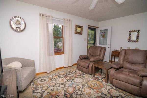 68462 Woodcroft DR, St Clairsville, OH 43950