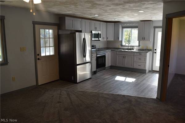 46948 Columbia Hill RD, St Clairsville, OH 43950
