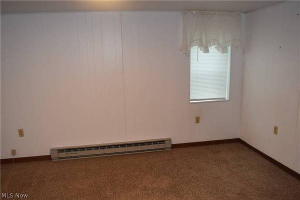 52135 Home ST, St Clairsville, OH 43950