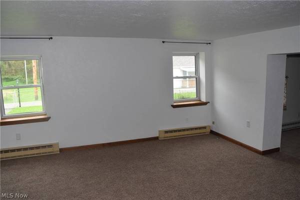 52135 Home ST, St Clairsville, OH 43950