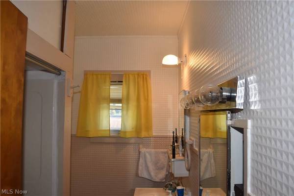 614 Columbus AVE, Martins Ferry, OH 43935