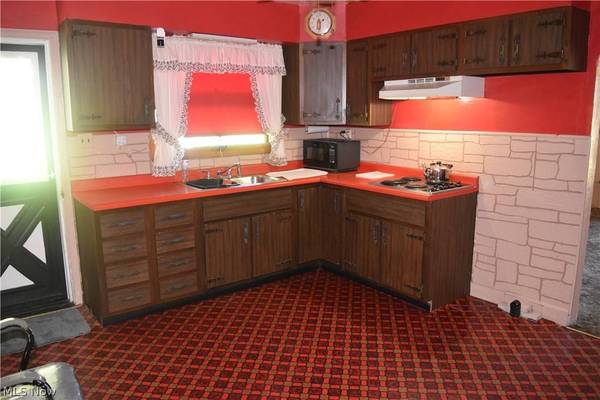 426 County Rd 1, Rayland, OH 43943