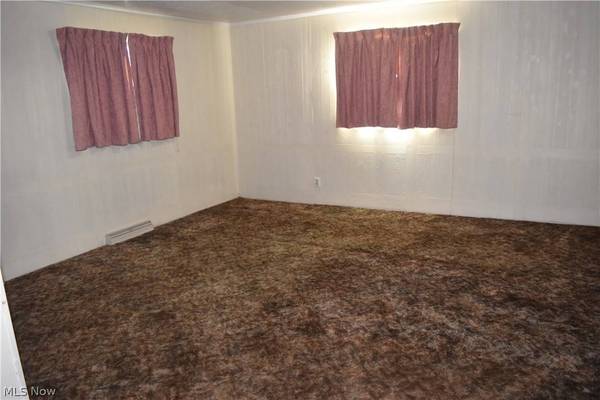 426 County Rd 1, Rayland, OH 43943