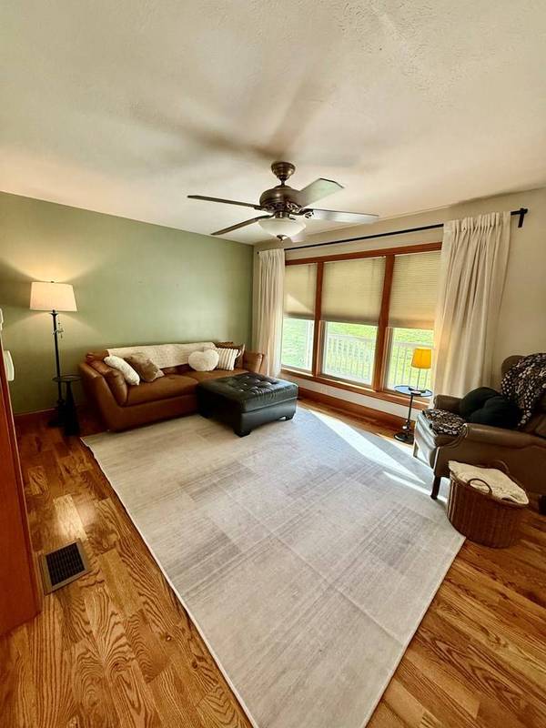 203 Doll Street, Weirton, WV 26062