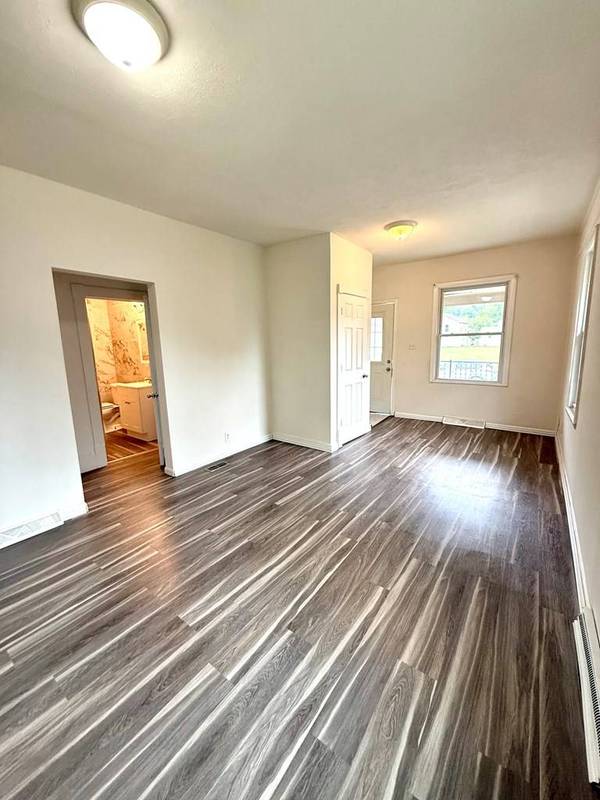 1 Hickory Avenue, Moundsville, WV 26041