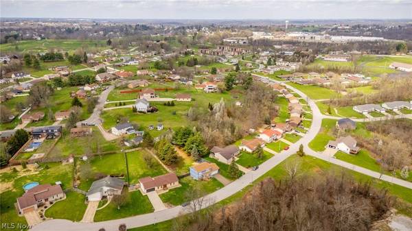 604 Pine Valley DR, Steubenville, OH 43952