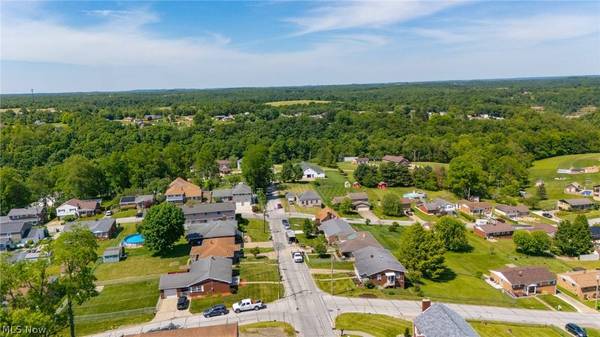 302 Leonard AVE, Wintersville, OH 43953