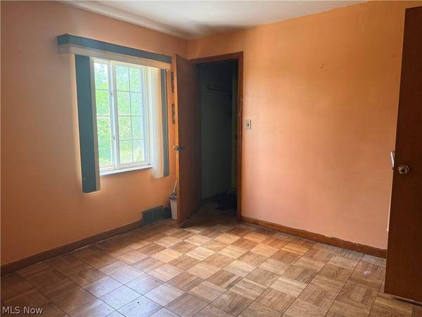 1803 Plum ST, Steubenville, OH 43952