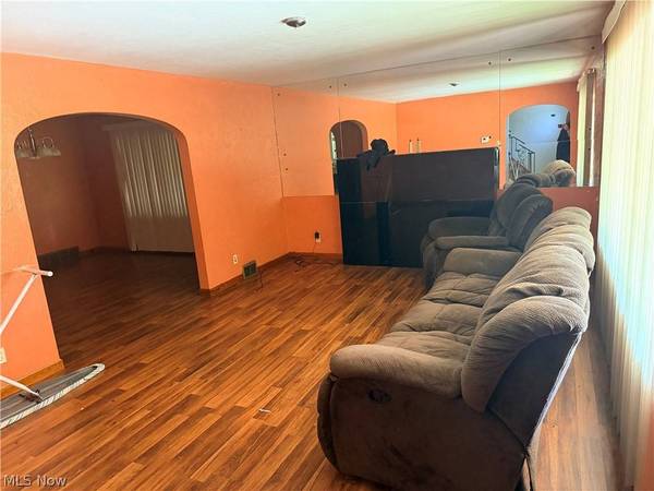 1803 Plum ST, Steubenville, OH 43952