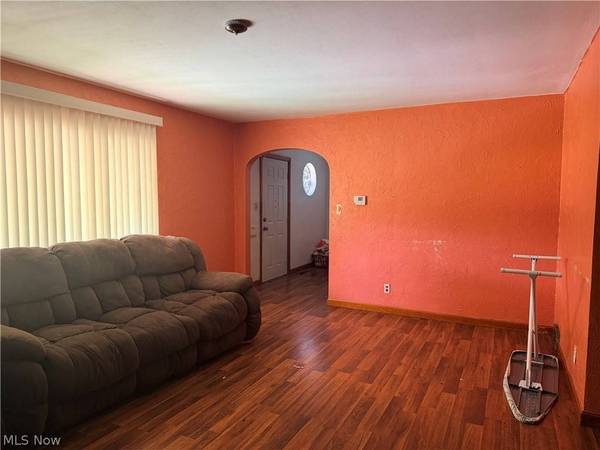 1803 Plum ST, Steubenville, OH 43952