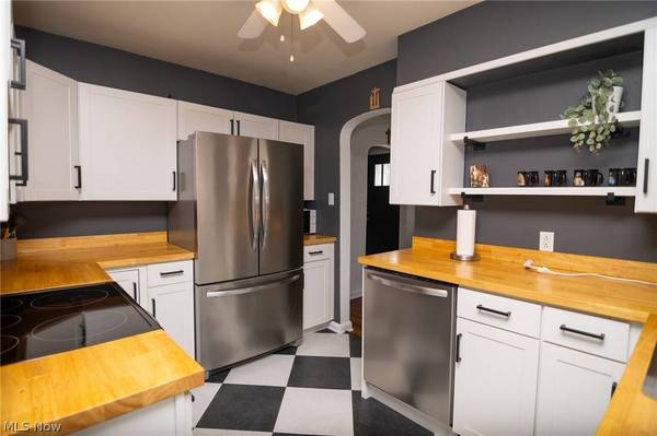 1496 Columbus CIR, Steubenville, OH 43952