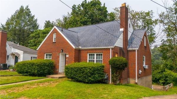 1496 Columbus CIR, Steubenville, OH 43952