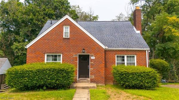 1496 Columbus CIR, Steubenville, OH 43952