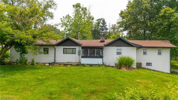 120 Winters DR, Wintersville, OH 43953