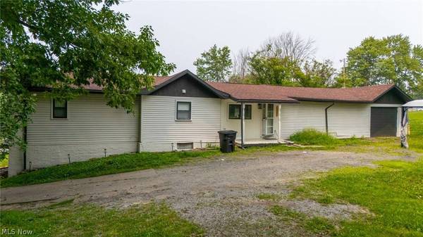 120 Winters DR, Wintersville, OH 43953