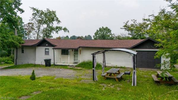 120 Winters DR, Wintersville, OH 43953