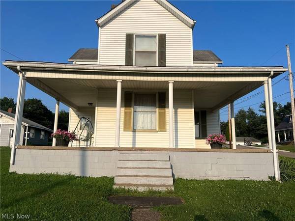 306 N 2nd ST