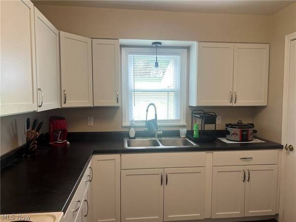 103 Park ST, St Clairsville, OH 43950