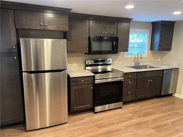25 S 5th ST, Martins Ferry, OH 43935