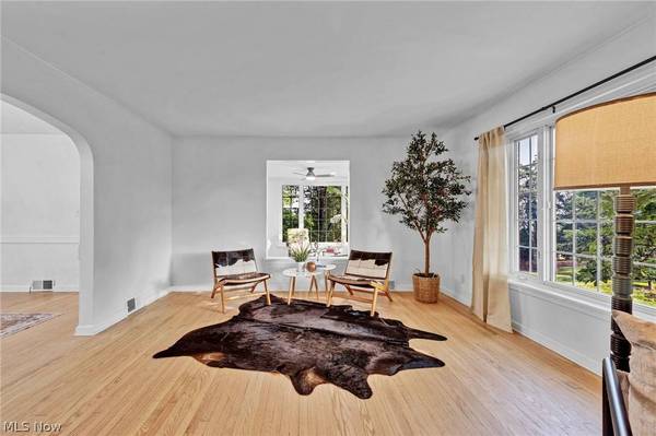 68305 Rolling Acres DR, St Clairsville, OH 43950