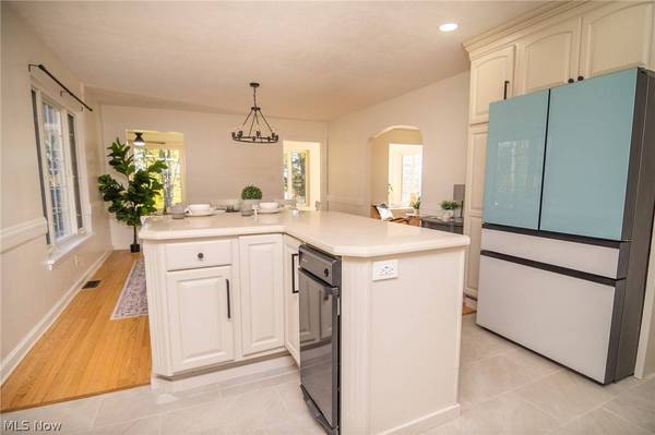 68305 Rolling Acres DR, St Clairsville, OH 43950