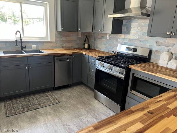 100 W 44th ST, Shadyside, OH 43947