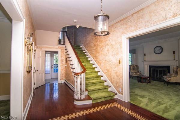 115 E Lawn AVE, St Clairsville, OH 43950