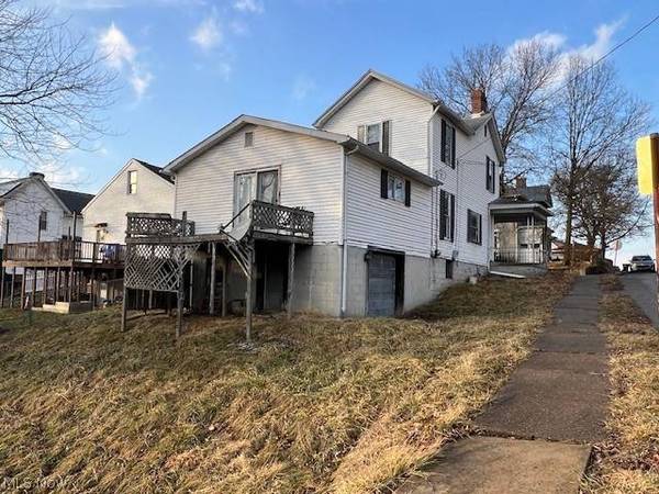 202 Walton AVE, Barnesville, OH 43713