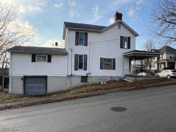 202 Walton AVE, Barnesville, OH 43713