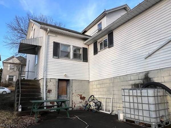 202 Walton AVE, Barnesville, OH 43713
