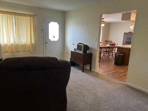 1513 7th St, Moundsville, WV 26041