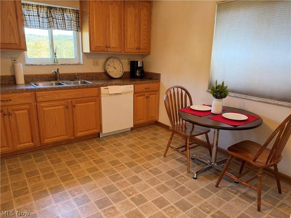 640 Tulip LN, Martins Ferry, OH 43935