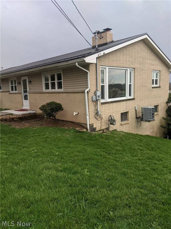 51392 Breezy Hill RD, St Clairsville, OH 43950