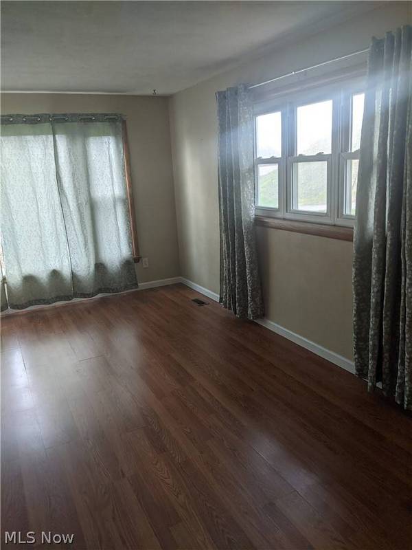 51392 Breezy Hill RD, St Clairsville, OH 43950