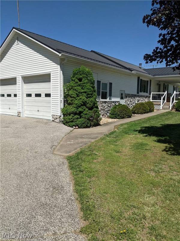 40006 Ramsey Ridge RD, Jacobsburg, OH 43933