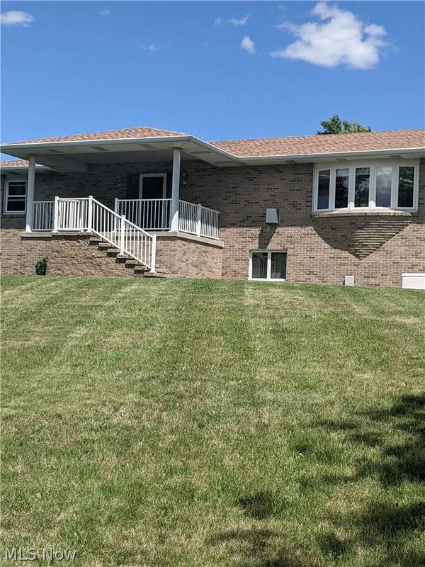 61173 Crozier Ridge RD, Bellaire, OH 43906