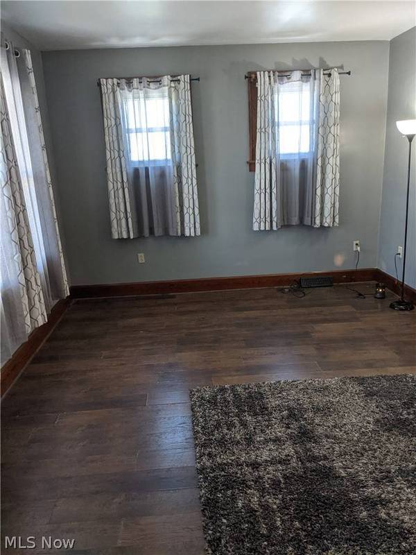 112 Overbaugh AVE, St Clairsville, OH 43950