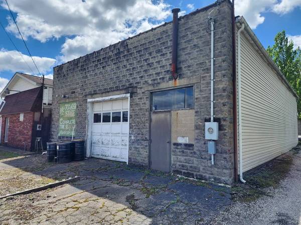 1301 Lafayette, Moundsville, WV 26041