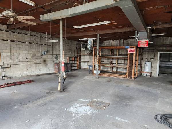 1301 Lafayette, Moundsville, WV 26041