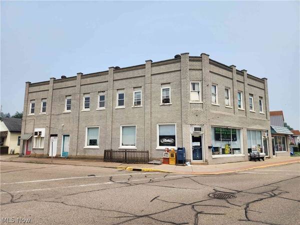 3895 Central AVE
