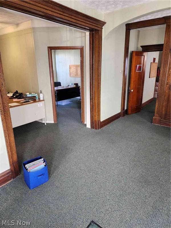 255-257 W Main ST, St Clairsville, OH 43950