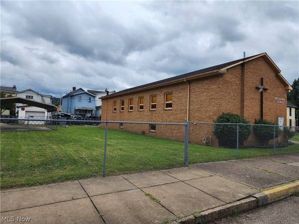 4424 Harrison ST, Bellaire, OH 43906