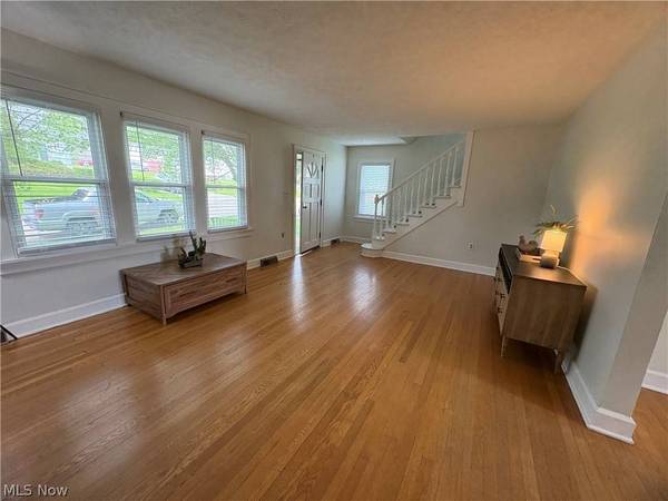 135 Overbaugh AVE, St Clairsville, OH 43950
