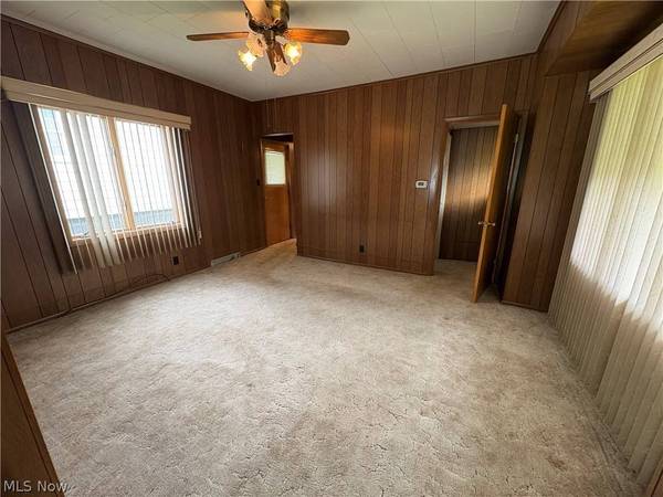 446 Sinclair AVE, Yorkville, OH 43971