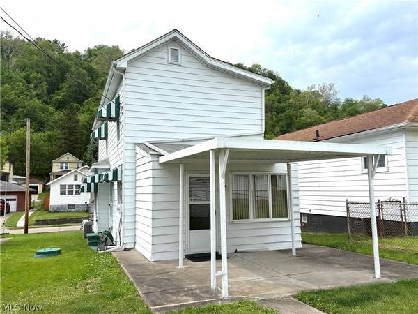 446 Sinclair AVE, Yorkville, OH 43971