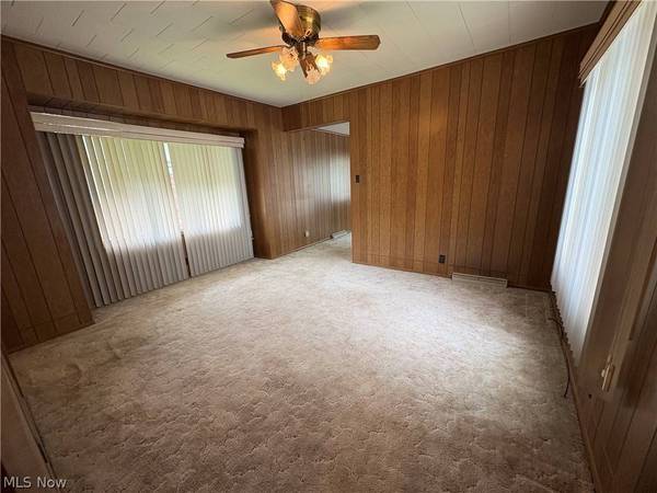 446 Sinclair AVE, Yorkville, OH 43971