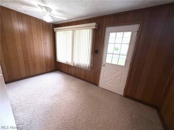 446 Sinclair AVE, Yorkville, OH 43971